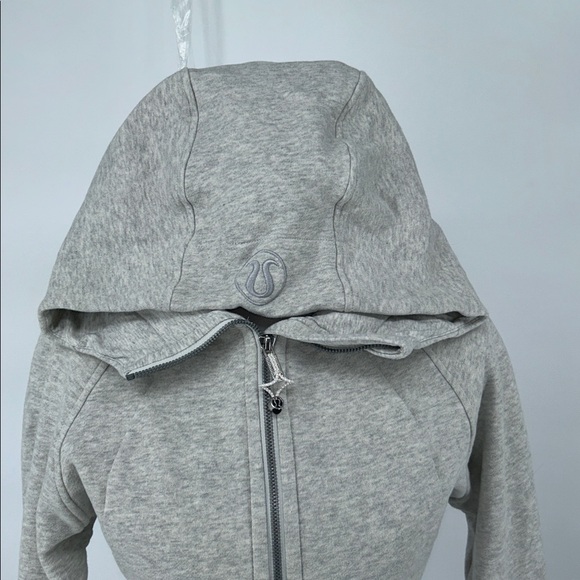 Lululemon Women’s Gray Zip-Up Hoodie - SCUBA CROPPED - Picture 5 of 12